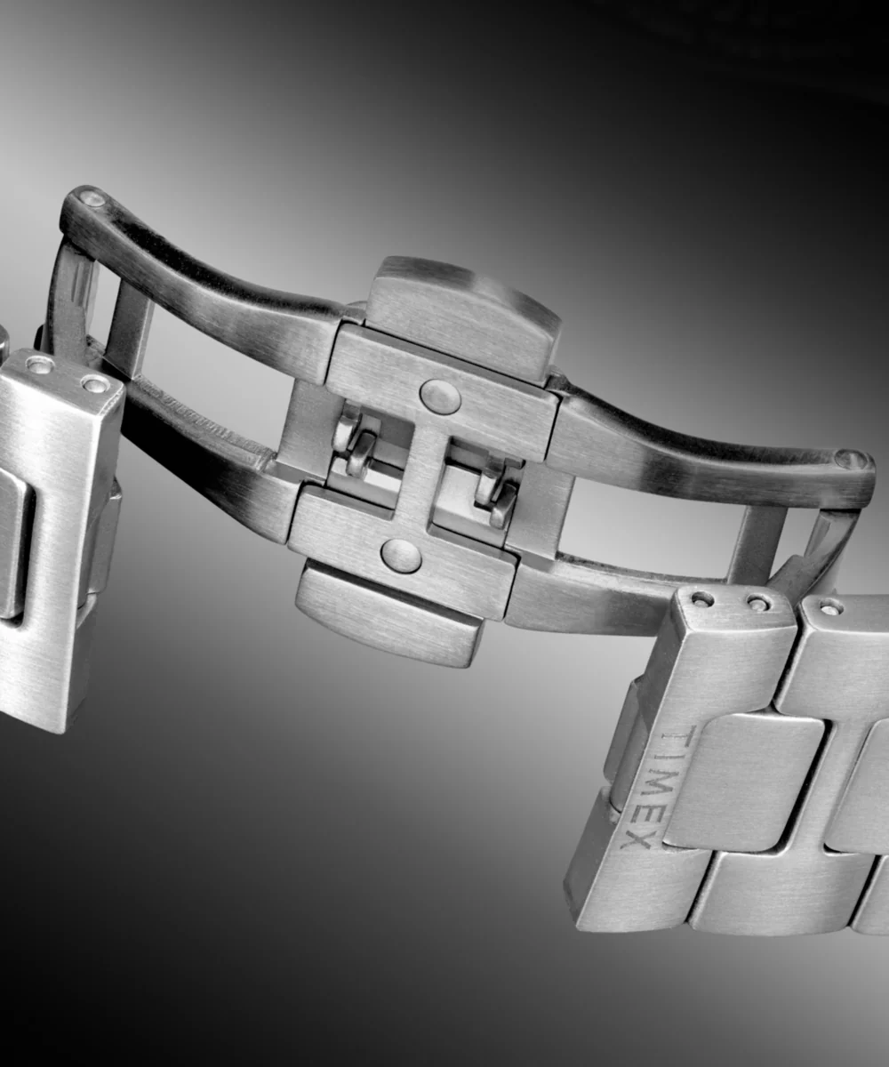 Deepwater Reef 200 41mm Titanium Bracelet Watch - Image 9