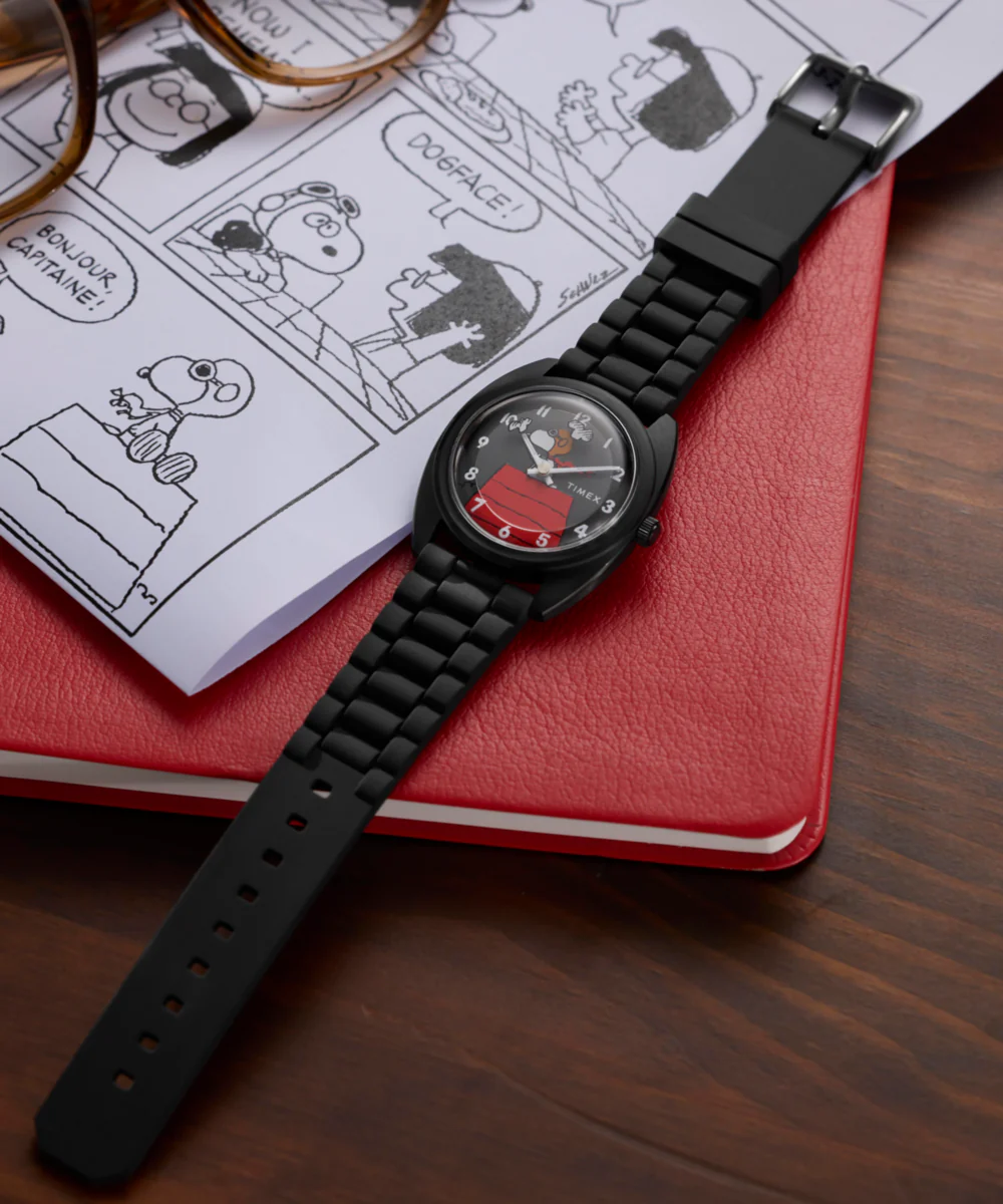 Peanuts® x Timex 1979 Reissue Inspired 37mm Silicone Strap Watch - Image 7