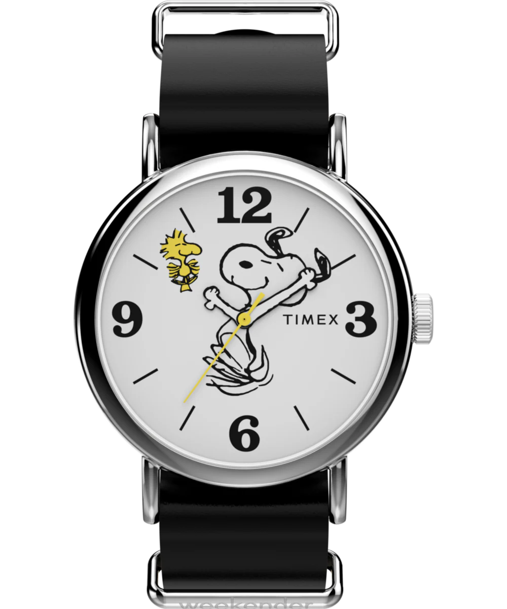 Peanuts® x Timex Weekender Snoopy  40mm Leather Strap Watch
